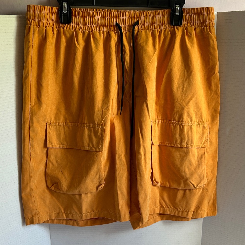 Manfinity Women's Cargo Shorts Mustard Color size XXL